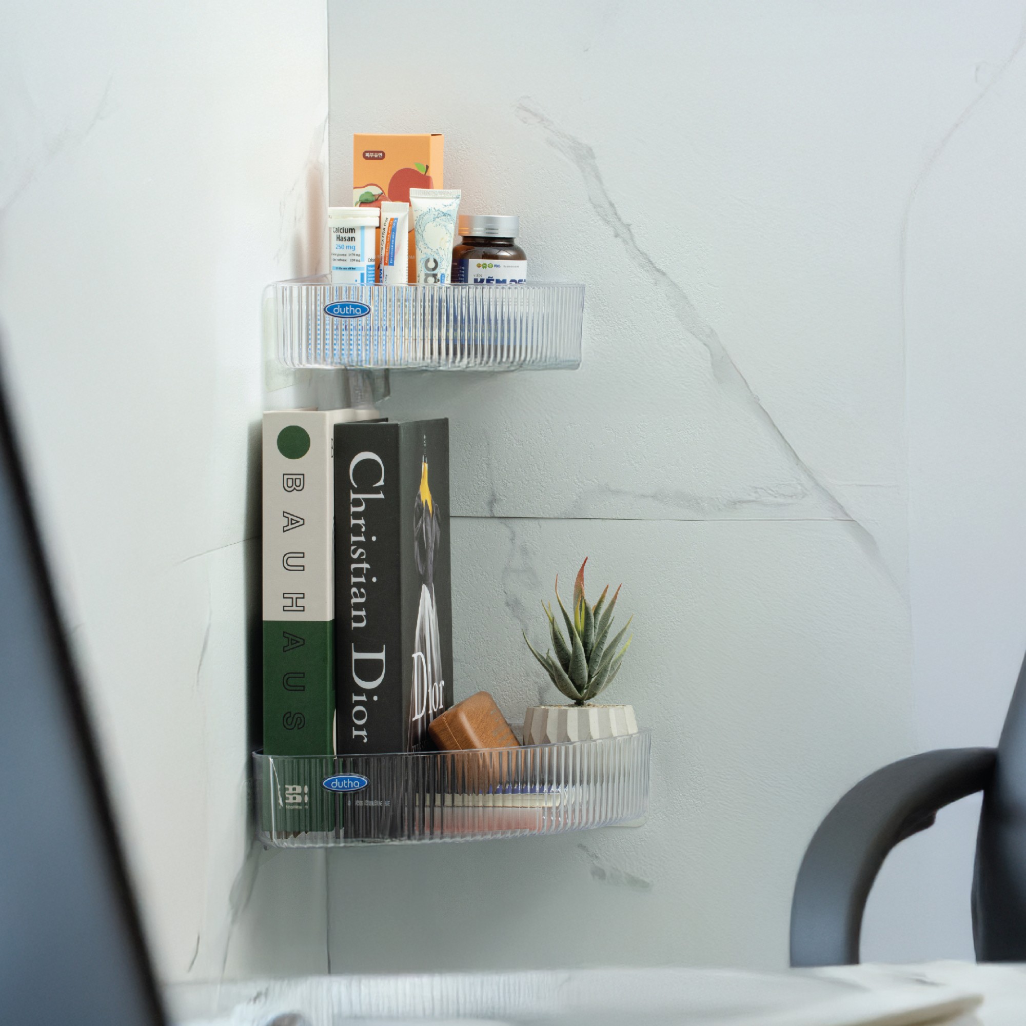 BỘ 2 KỆ GÓC DÁN TƯỜNG DUTHA